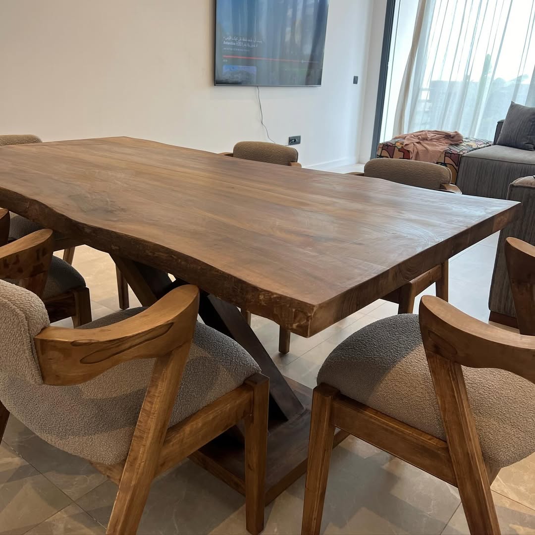 Mesa de Madera Maciza de Nogal