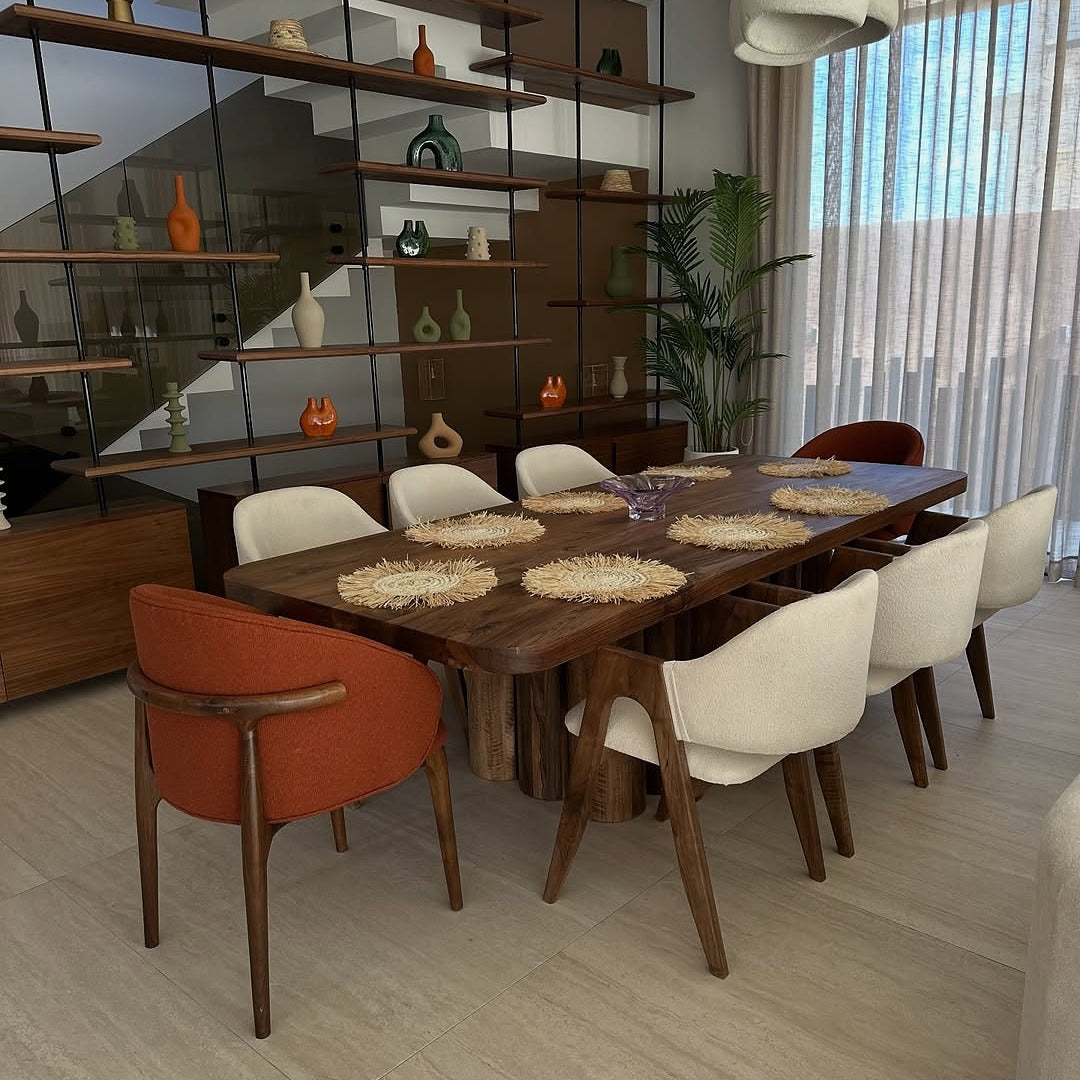 Mesa de Madera Noble de Nogal